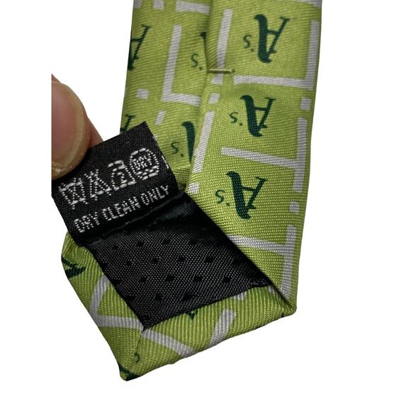 Macy’s MLB Oakland A’s Logo Green Novelty Necktie Polyester - Picture 7 of 7